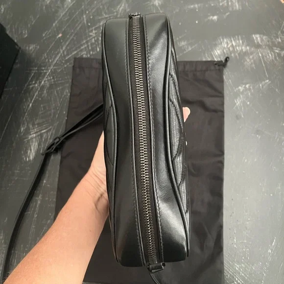 SAINT LAURENT LOU CAMERA BAG IN QUILTED LEATHER - Picture 8 of 17